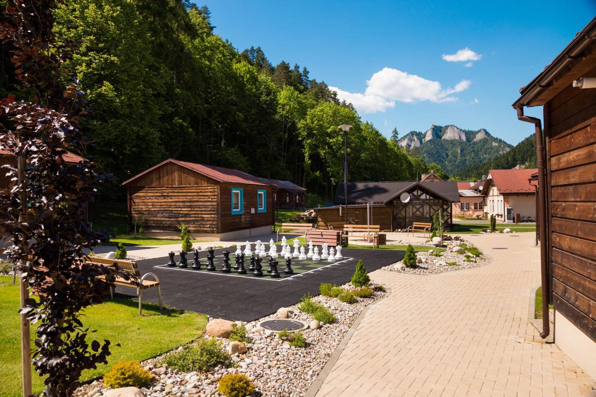 Kupelne Domceky - Kupele Cerveny Klastor Smerdzonka Экстерьер фото